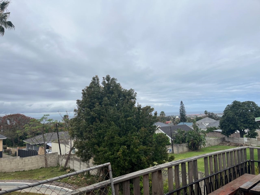 To Let 3 Bedroom Property for Rent in Sunnyridge Eastern Cape